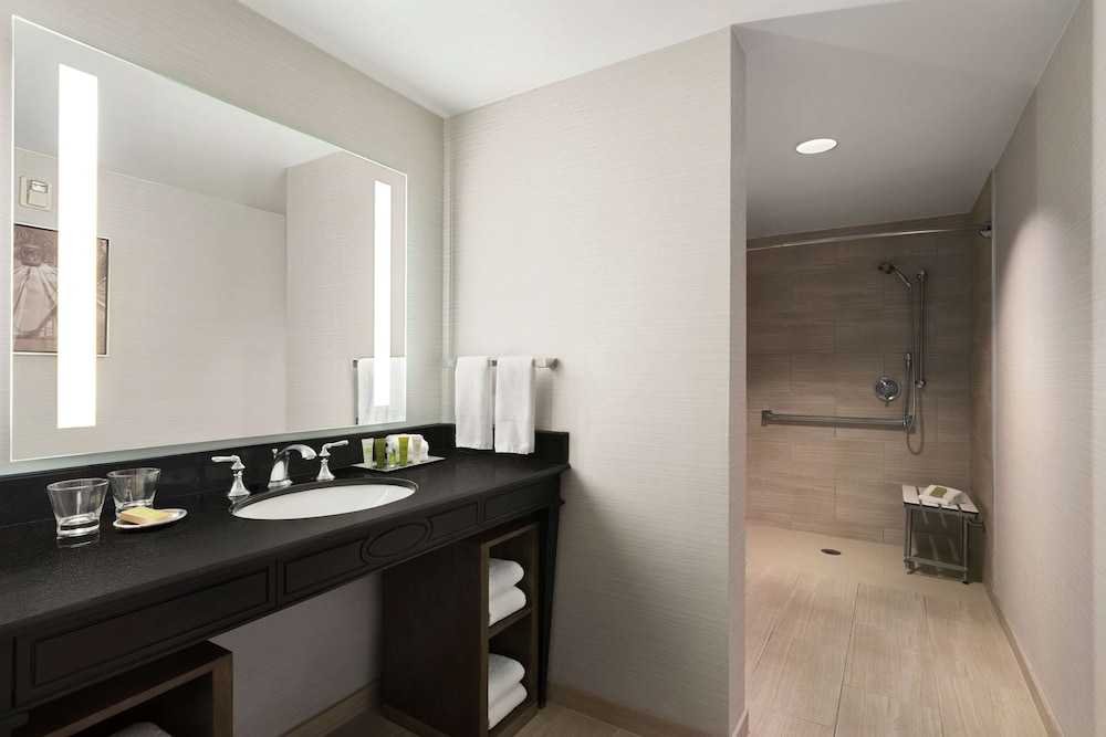 Hilton New Orleans St. Charles Avenue - photo 31