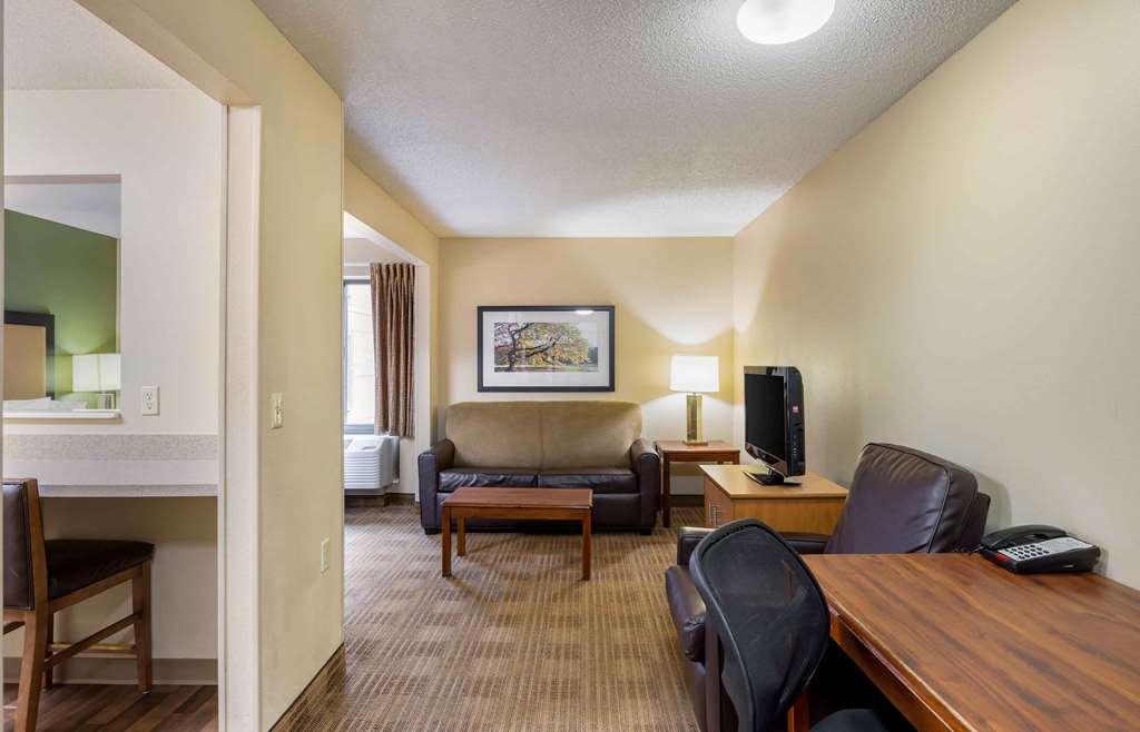Extended Stay America Suites Omaha West - photo 24