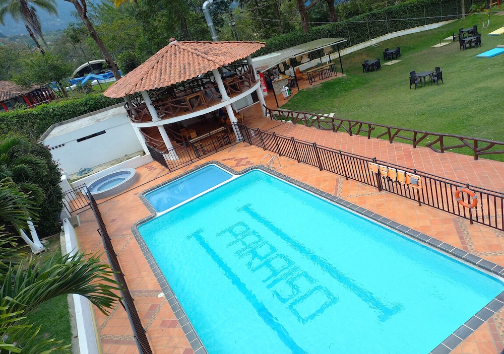 Hotel Paraiso Sol in Copacabana, Colombia