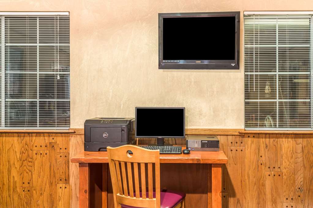 Super 8 by Wyndham Wickenburg AZ - photo 17