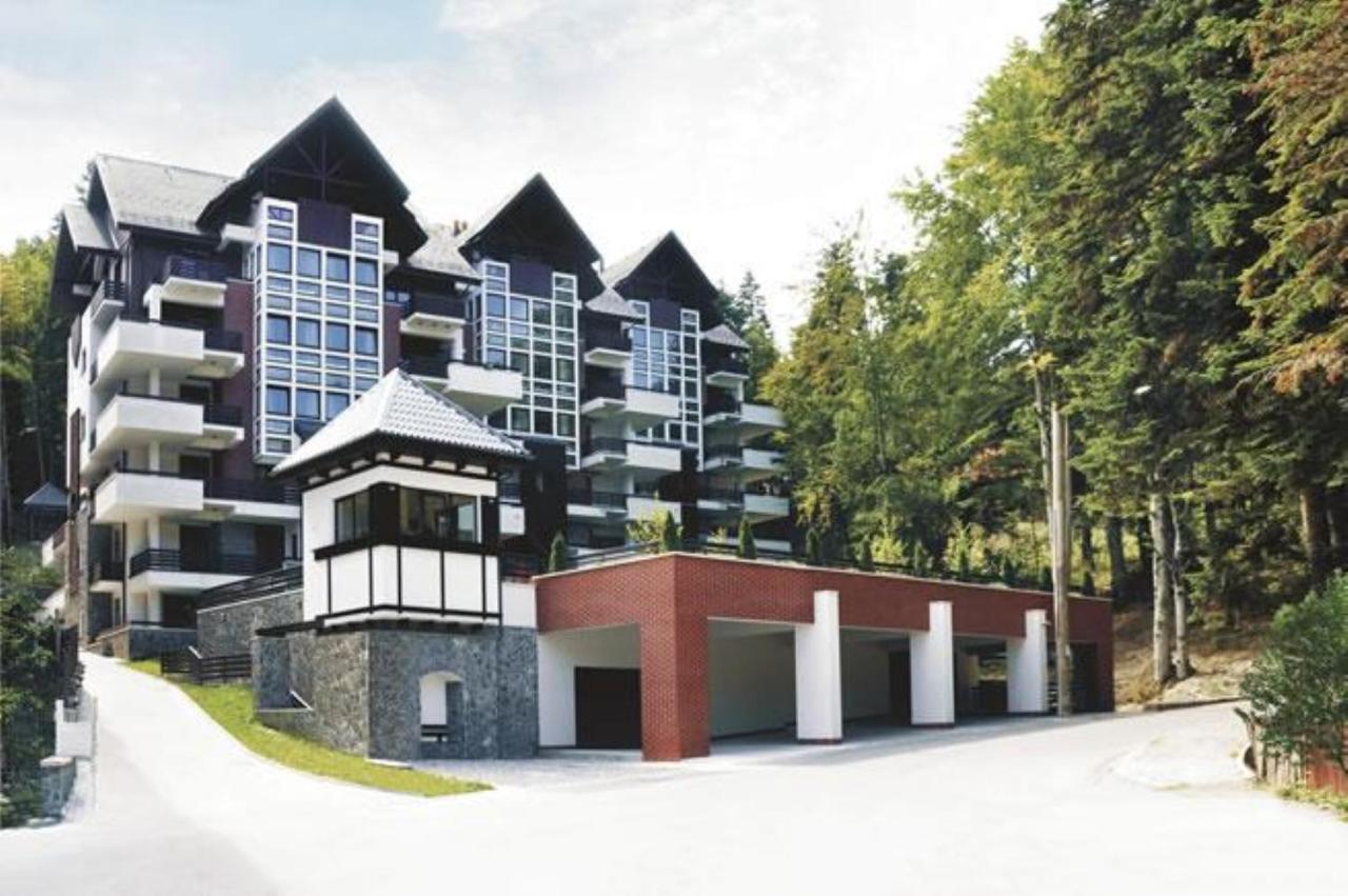 Apartamente 13 Si 16 in Oxygen Residence Sinaia — 4-Star Luxury Hotel in Sinaia, Romania