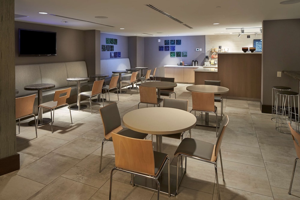 Hilton Raleigh North Hills - photo 38