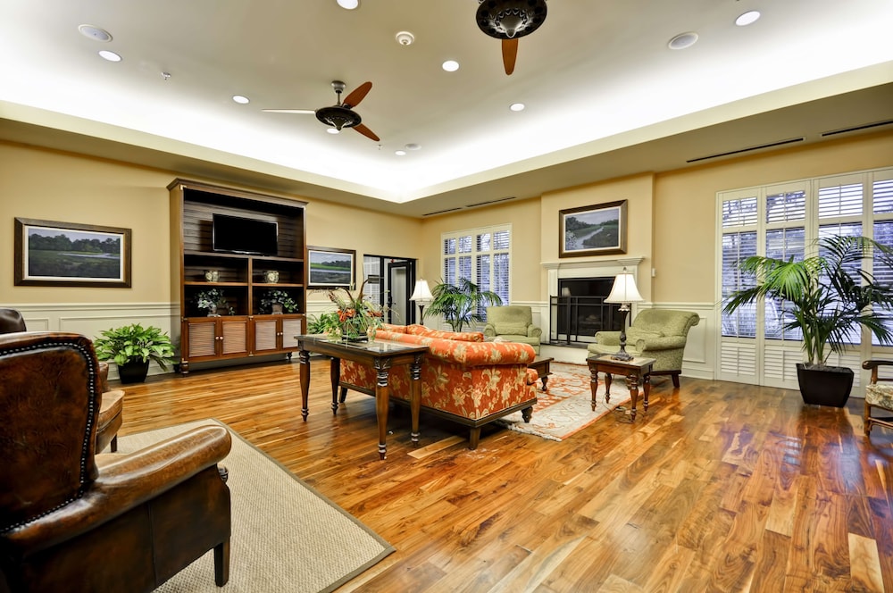 Hampton Inn & Suites North Charleston University Blvd - photo 4