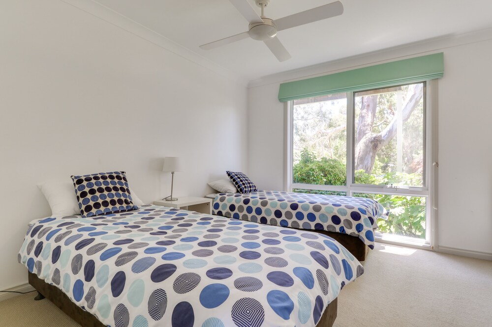 Foreshore Spacious Metung Escape — Metung — photo 2