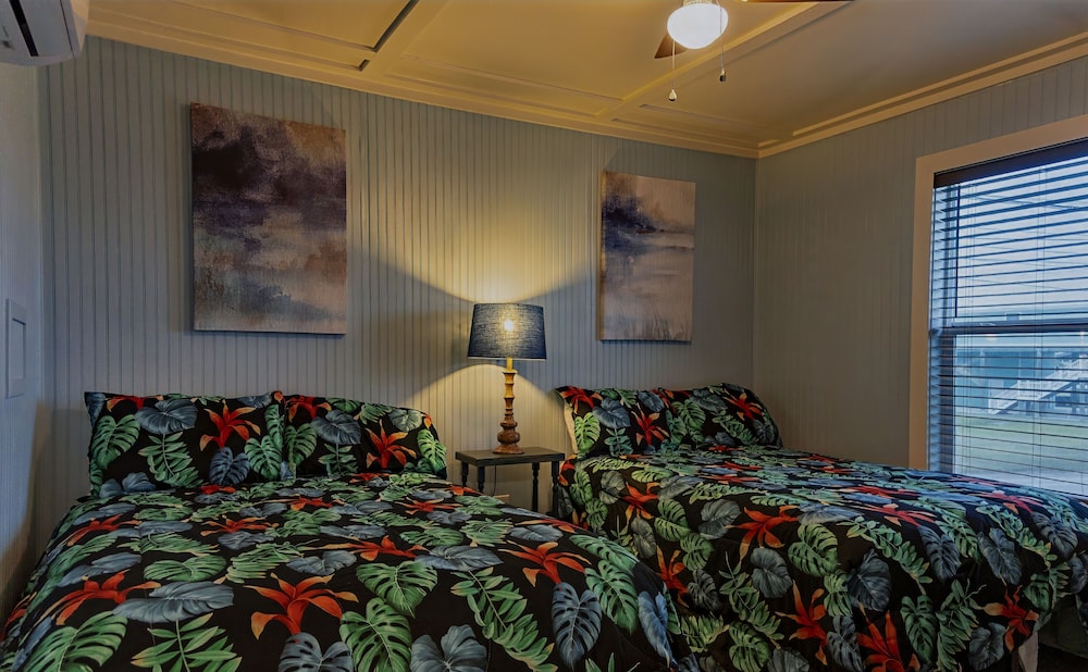 Blue Dolphin Inn and Cottages - photo 17