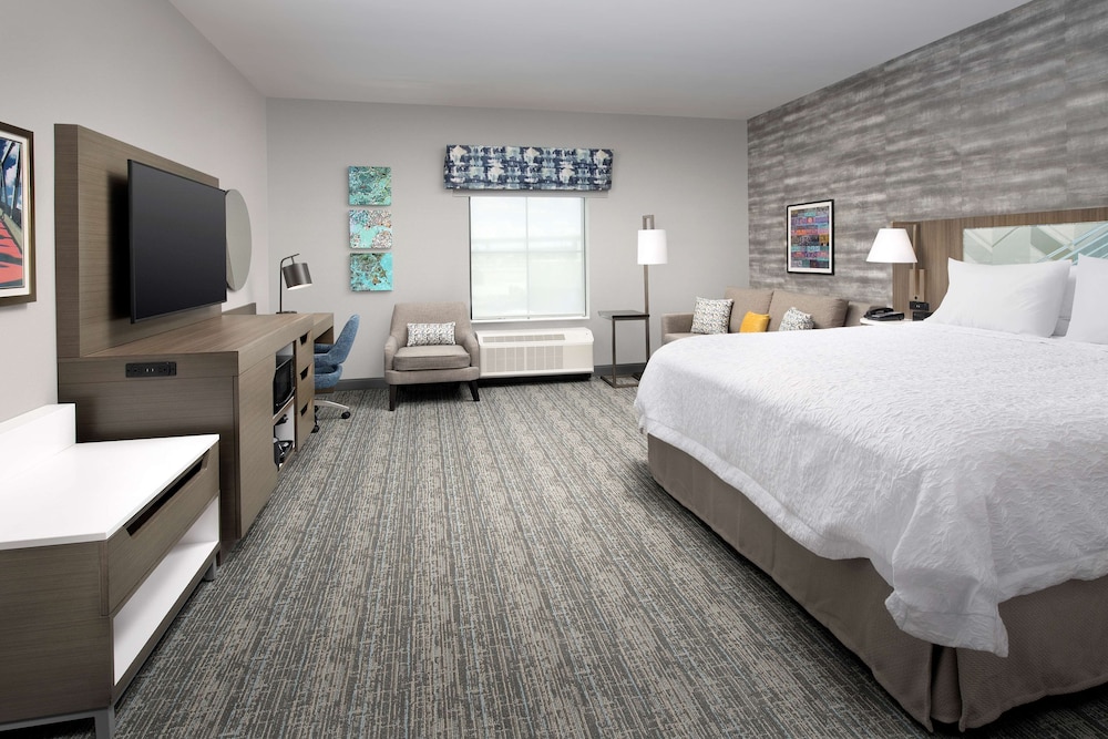 Hampton Inn Boston Logan Airport Chelsea - photo 10