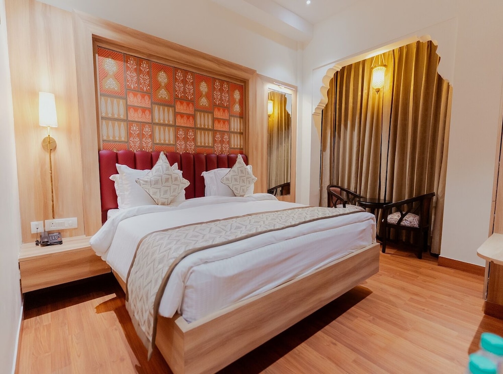 Hotel Ratan Mahal in Datia, India