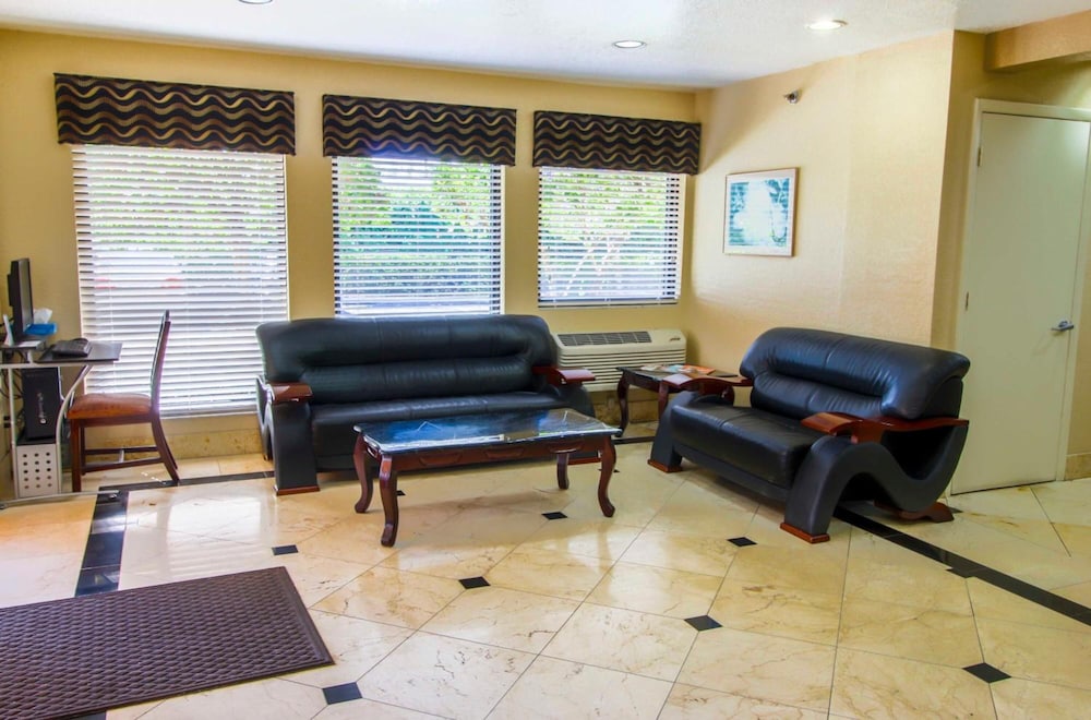 Inn of America Palm Beach Gardens - photo 10