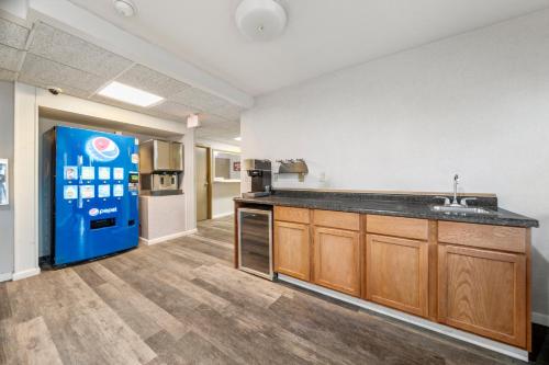 Executive Inn Cass City - photo 12