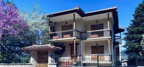 Natura Nest Polydorsos in Amfikleia, Greece