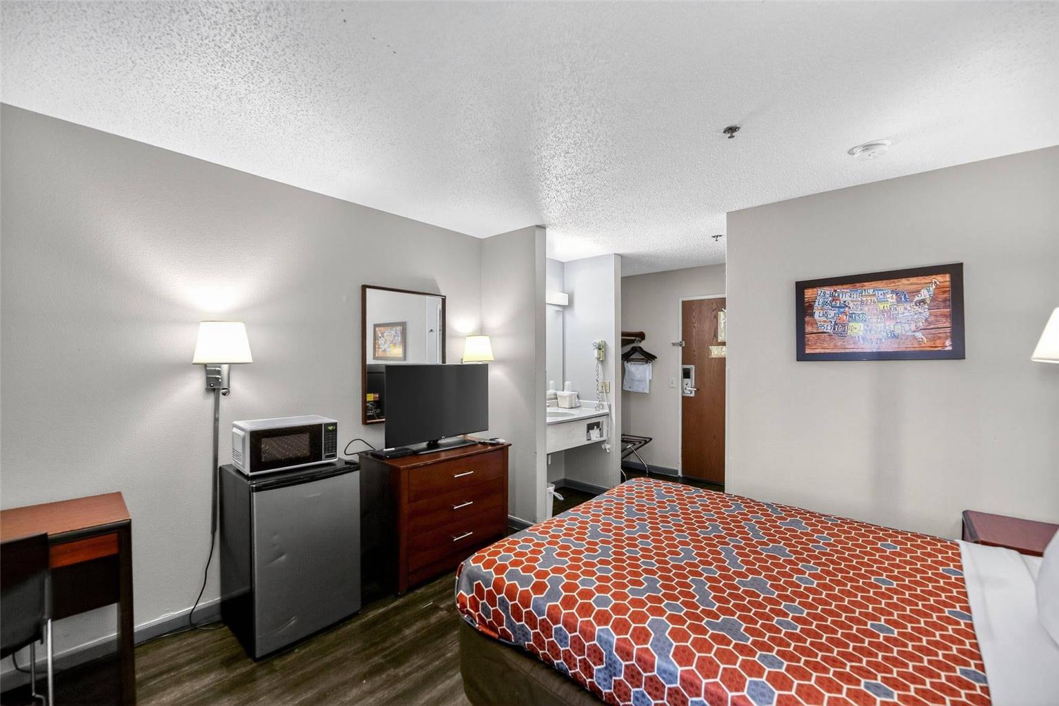 Econo Lodge Princeton - photo 28