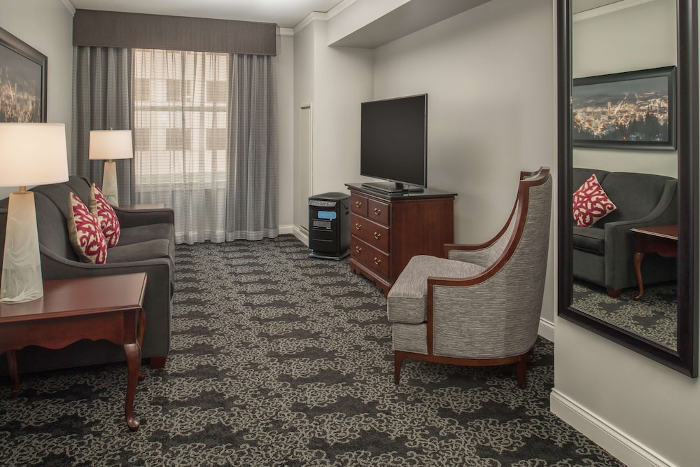 Embassy Suites by Hilton Portland Downtown - photo 20