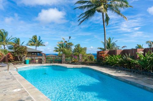 Ocean Pool Hale 3br 2ba Cozy Home with Pool Hot tub and Ocean Views — 4-Star Luxury Hotel in Princeville, United States