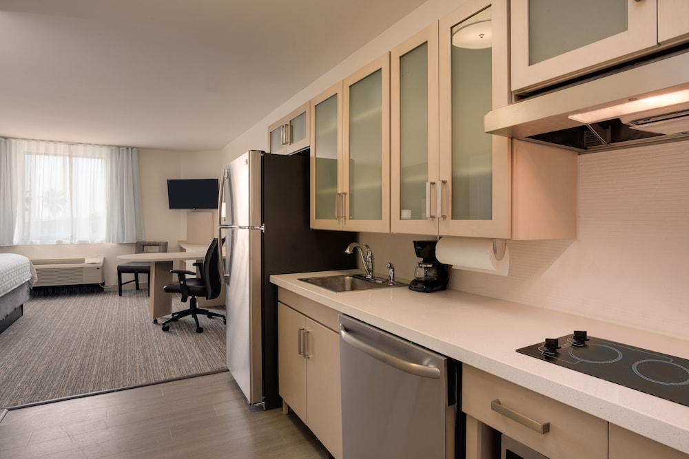 Candlewood Suites Miami Intl Airport 36th St by IHG - photo 22