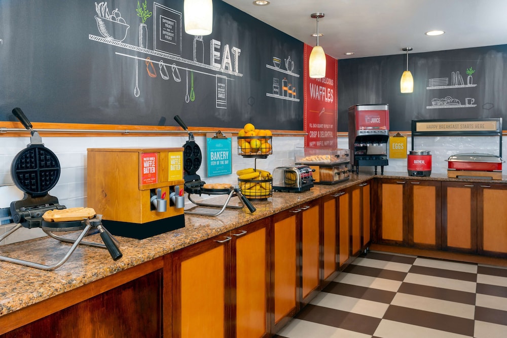 Hampton Inn Ellenton Bradenton - photo 31
