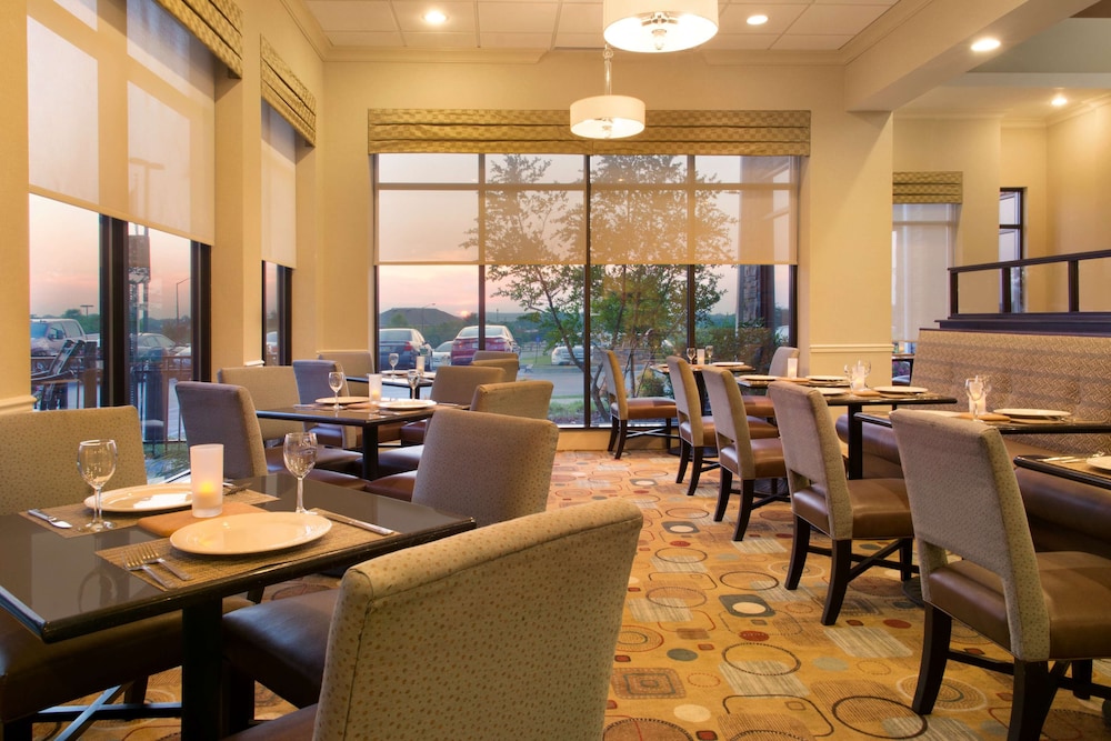 Hilton Garden Inn Cartersville - photo 36