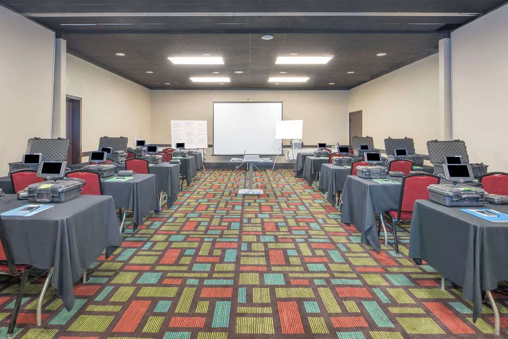 Wyndham Garden Midland - photo 13