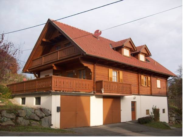Gästehaus Camping Weinhof Radl — Kloech — photo 3