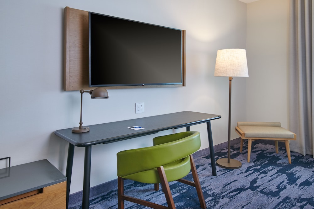 Fairfield Inn & Suites by Marriott Chicago O'Hare - photo 15