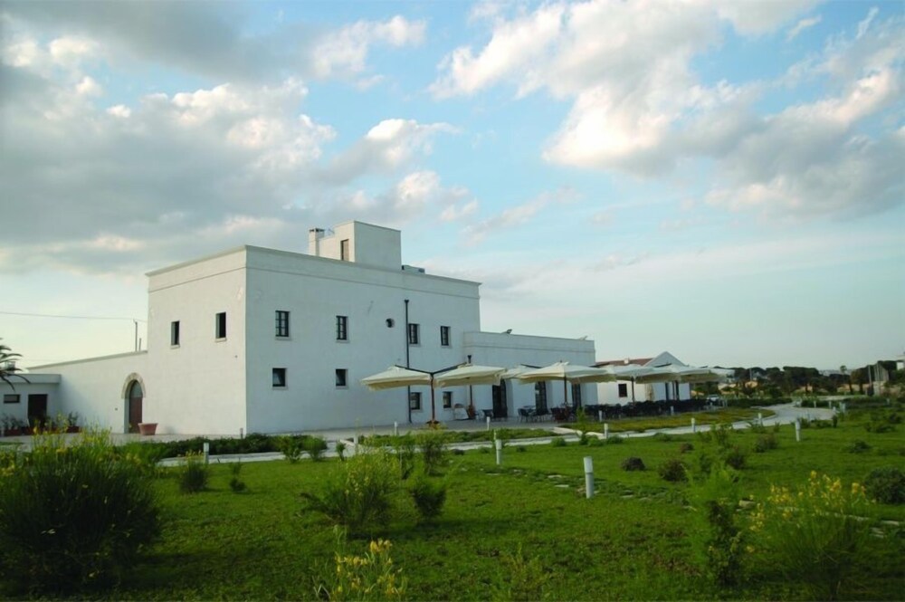 Hotel Saraceno Al Faro in Taranto, Italy