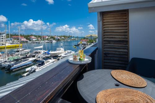 Le Kayelagon Duplex Plage à 150m — 4-Star Luxury Hotel in Saint-Francois, Guadeloupe
