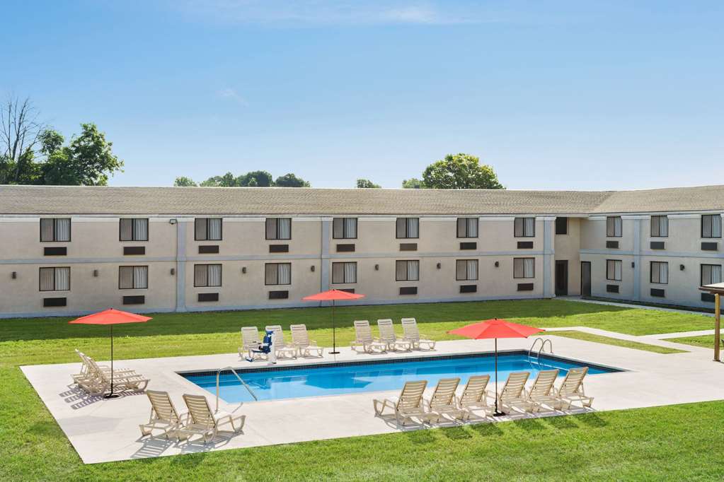 Ramada by Wyndham Allentown Bethlehem - photo 10