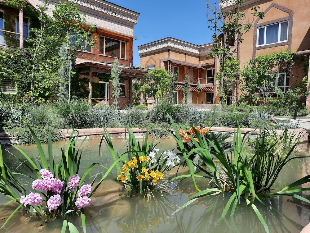 Pan Asiat in Tashkent, Uzbekistan