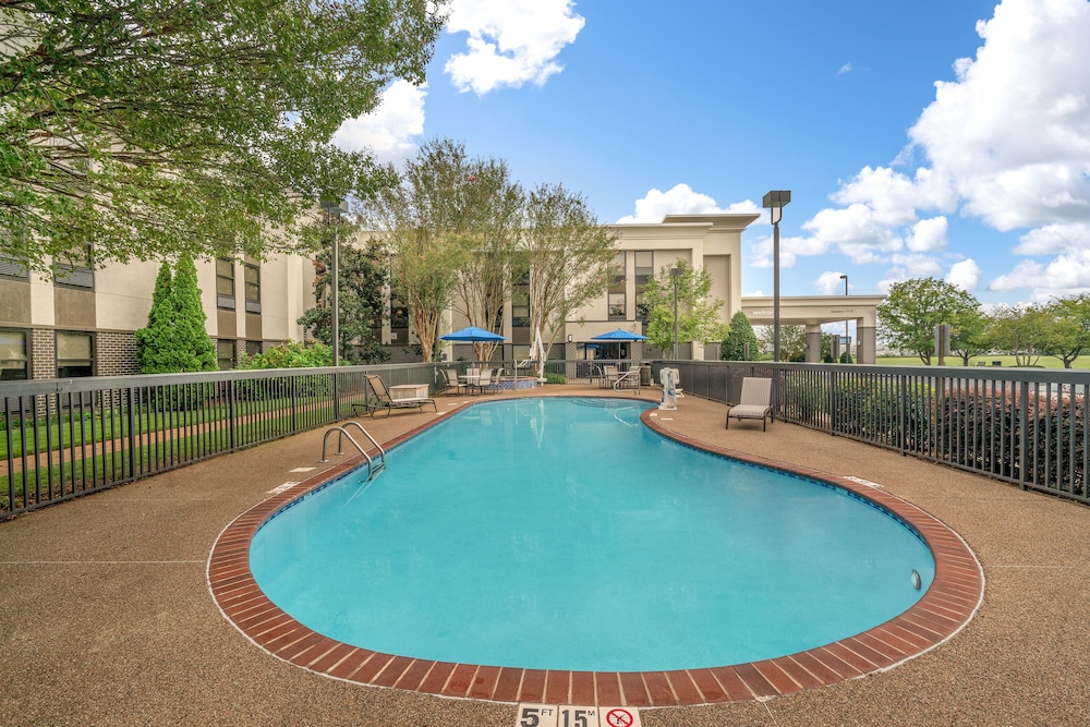 Hampton Inn Madison Huntsville Airport - photo 28