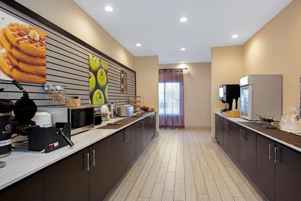 La Quinta Inn & Suites by Wyndham West Monroe - photo 28