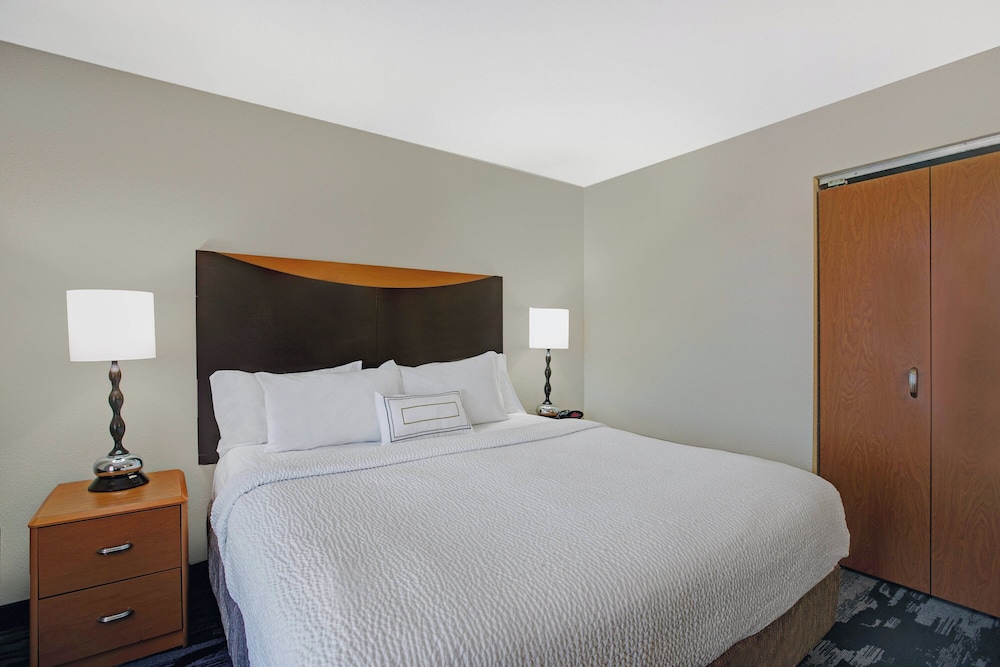 Fairfield Inn & Suites by Marriott Carlsbad - photo 10