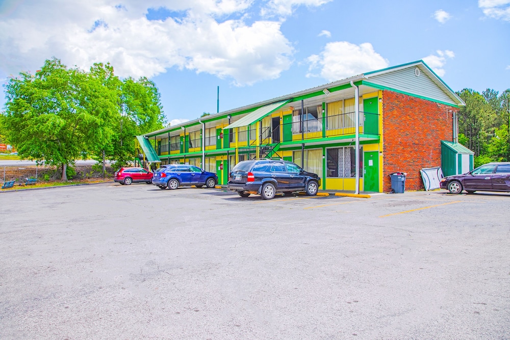 Oyo Hotel Calhoun Ga I 75 - featured photo