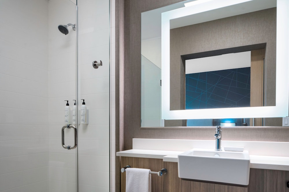 SpringHill Suites by Marriott Charlotte Airport Lake Pointe - photo 9