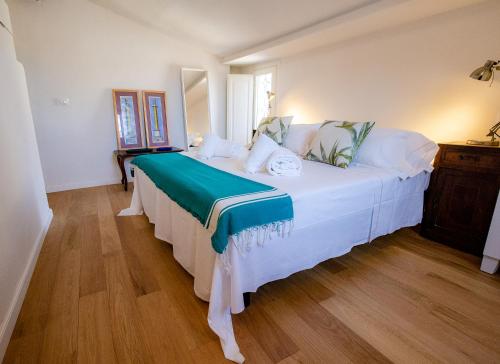Acacia Firenze Melissa — 4-Star Luxury Hotel in Florence, Italy