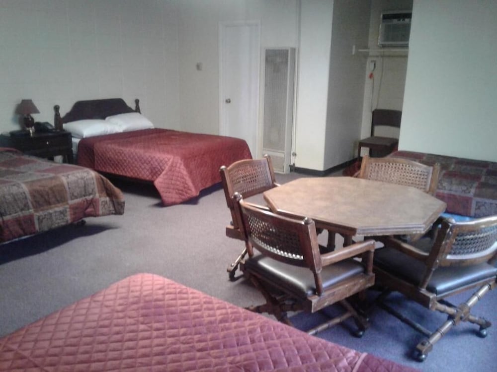 Dighton Inn - photo 31