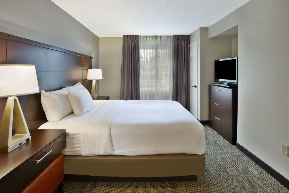 Staybridge Suites Cleveland Mayfield Heights Beachwood by IHG - photo 24