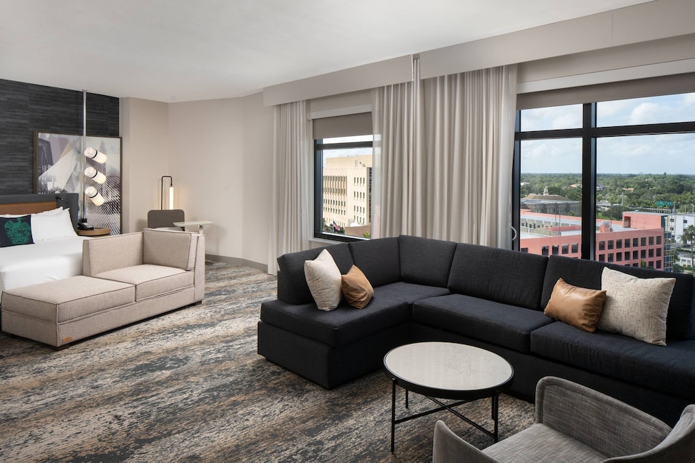 Luminary Hotel & Co. Autograph Hotels - photo 17