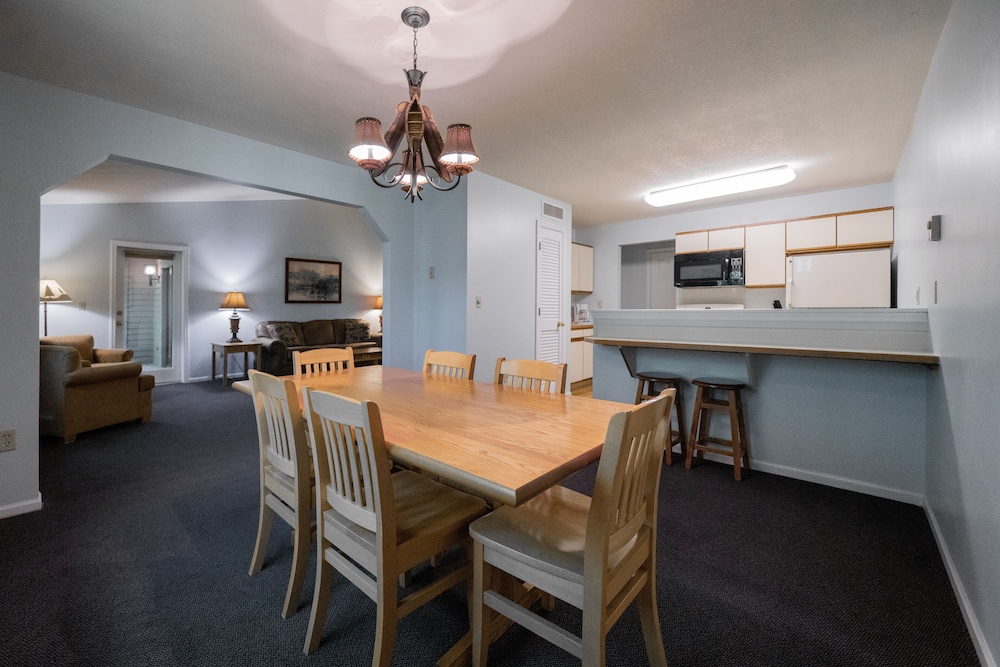 Telemark Northwoods Lodging - photo 36