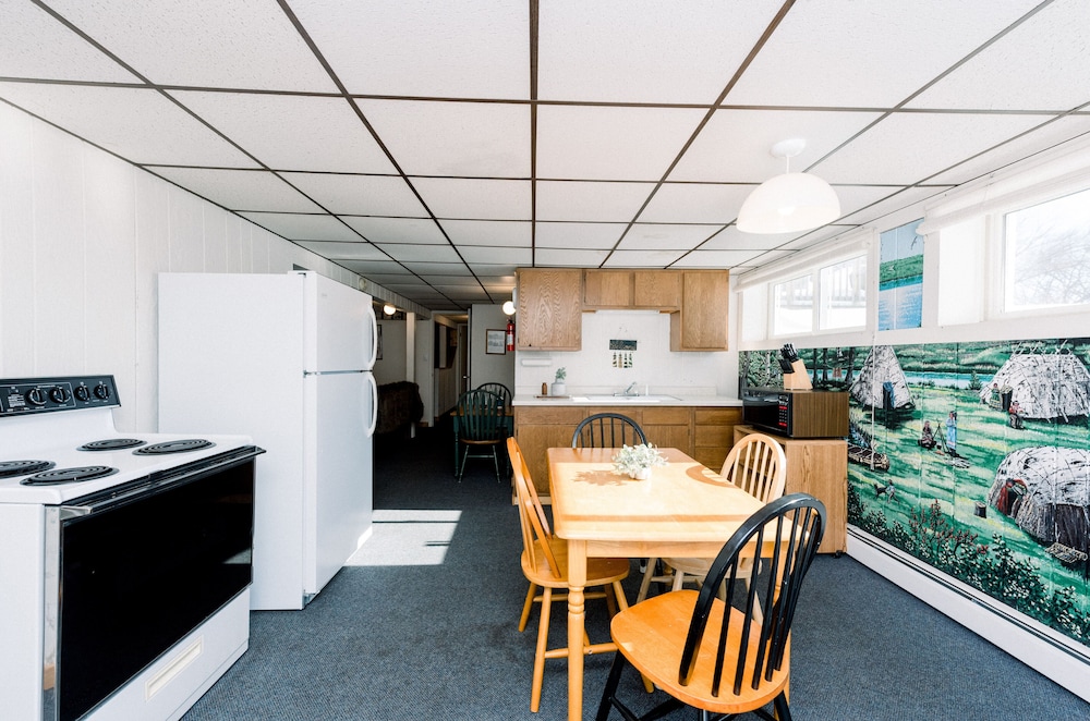 Seagull Bay Motel - photo 108