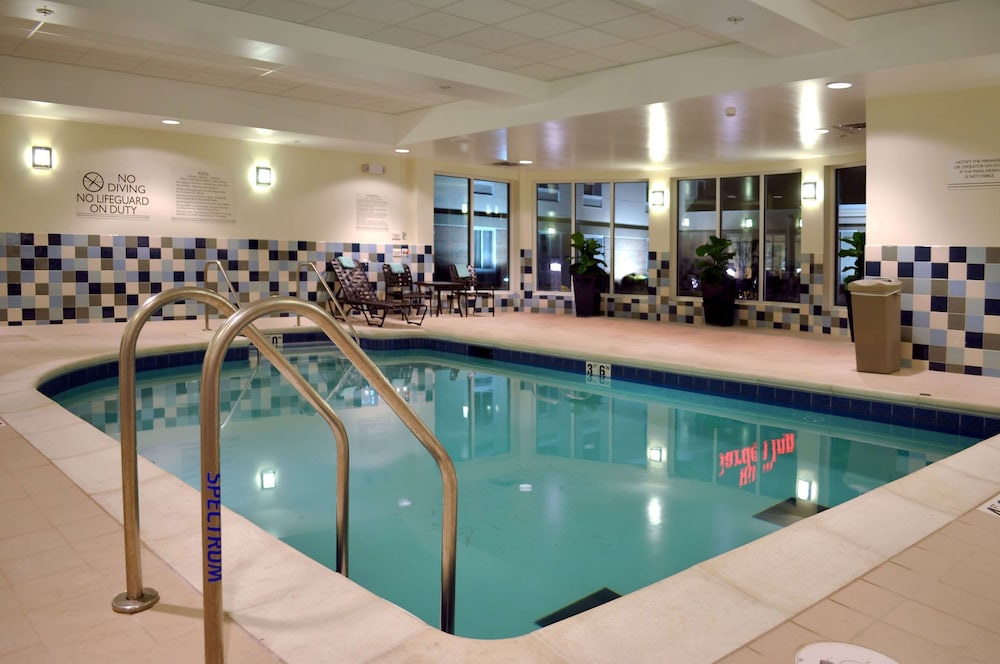 Hilton Garden Inn St. Louis Airport - photo 36