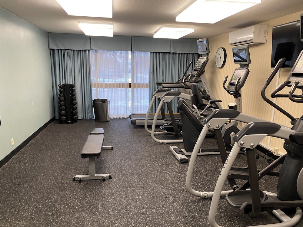 EVEN Hotel Detroit North Troy - photo 18