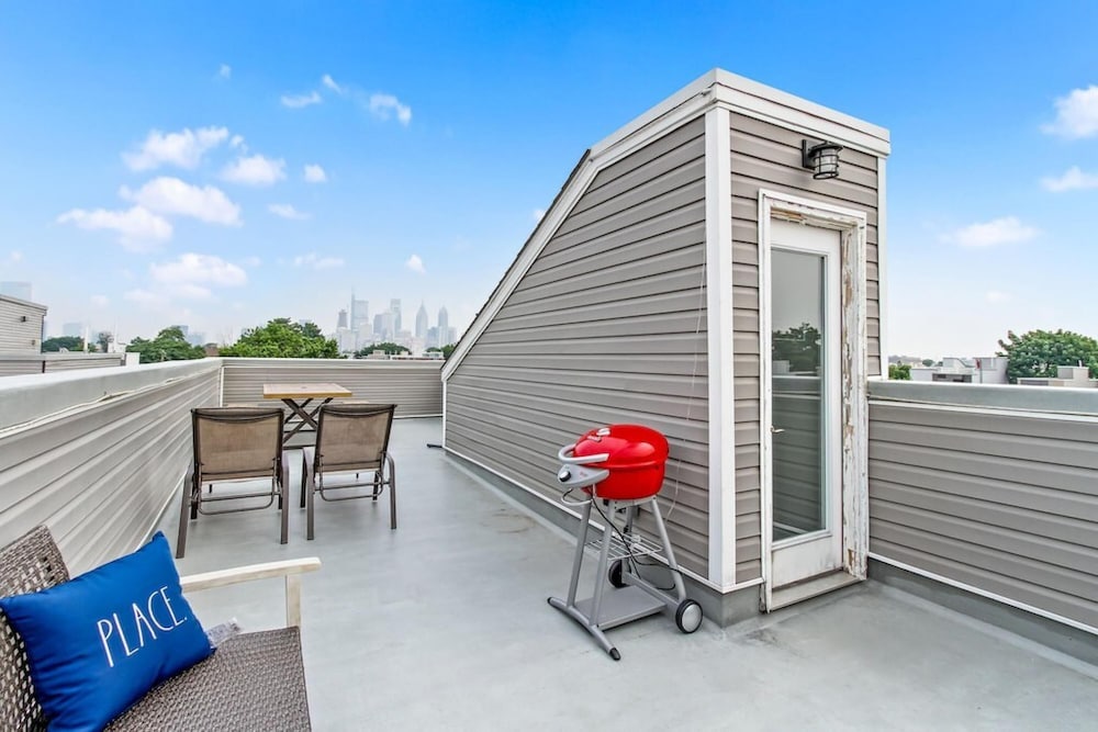 Skyline Best Roofdeck Views 2 Miles Penn Chop - photo 27