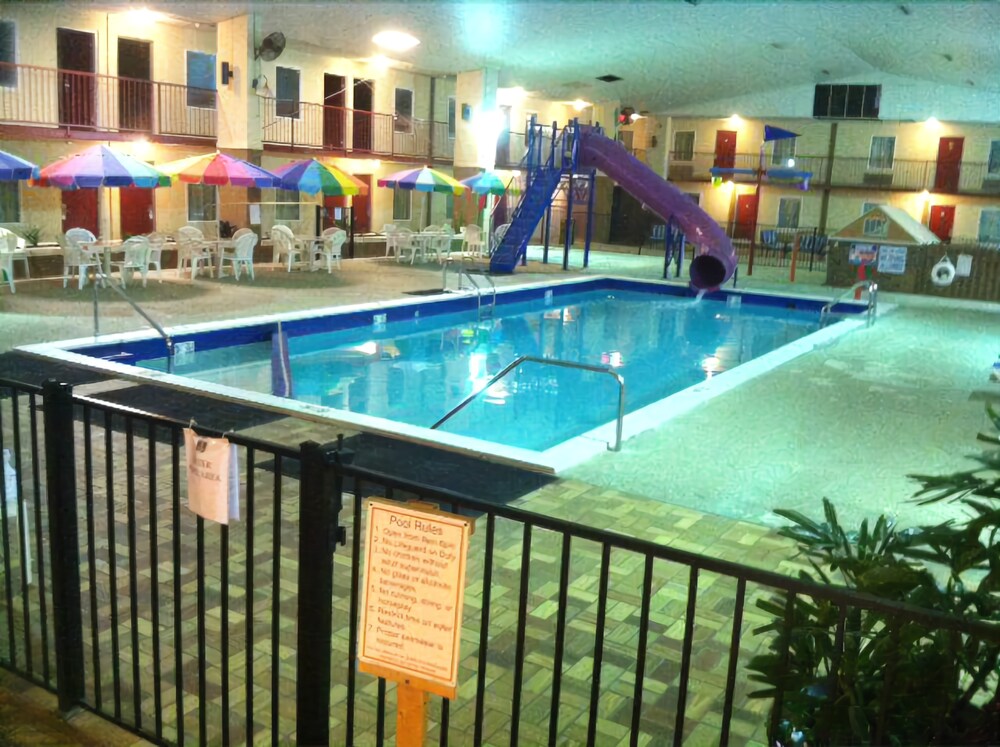 Westgate Inn and Suites - photo 10