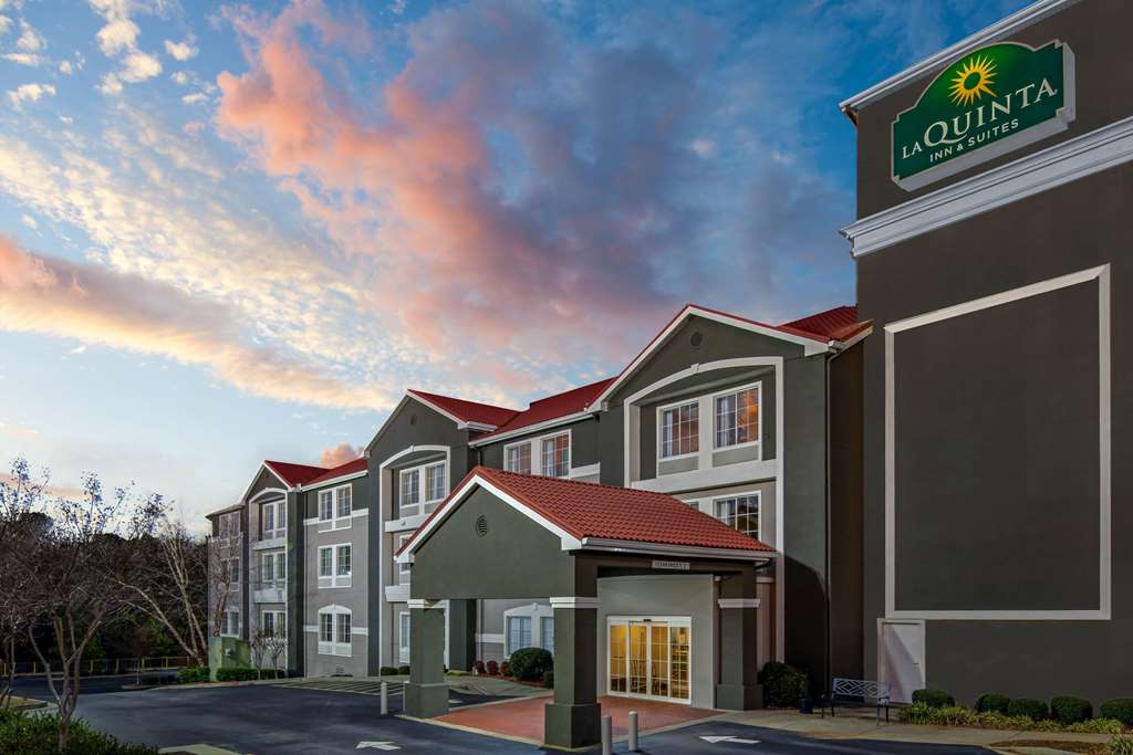 La Quinta Inn & Suites by Wyndham Atlanta South Newnan - photo 2