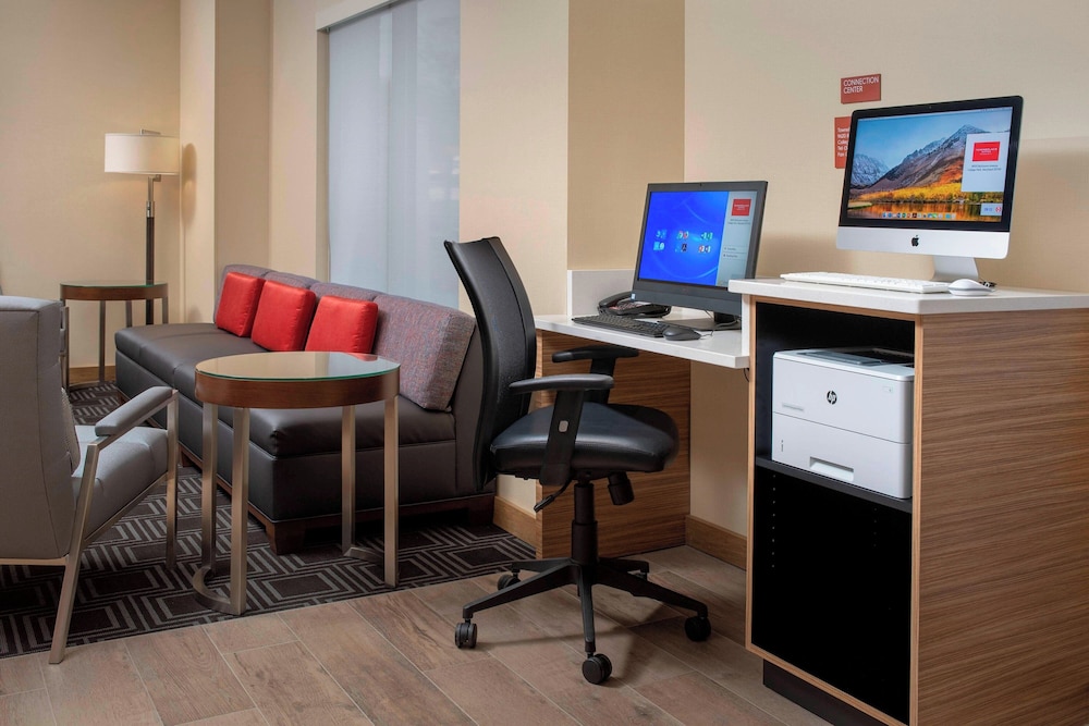 TownePlace Suites by Marriott College Park - photo 28