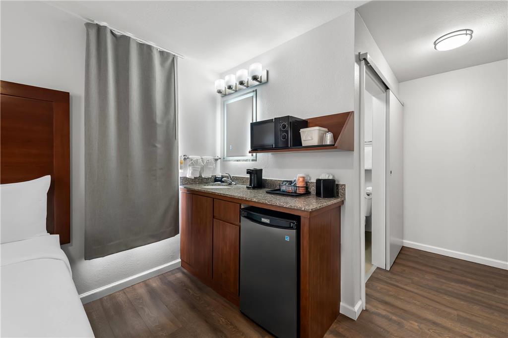 Comfort Inn Gaslamp Convention Center - photo 11