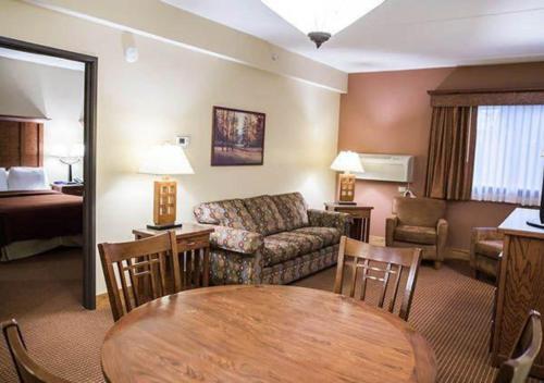 Timberlake Lodge Hotel & 17th Street Grill - photo 2