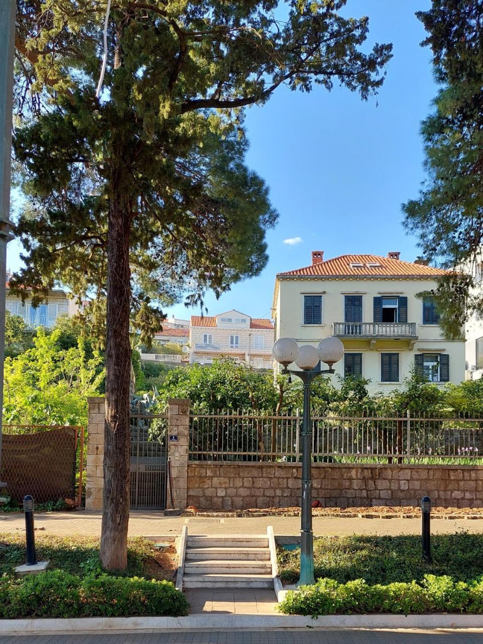 Blue Promenade Apartments