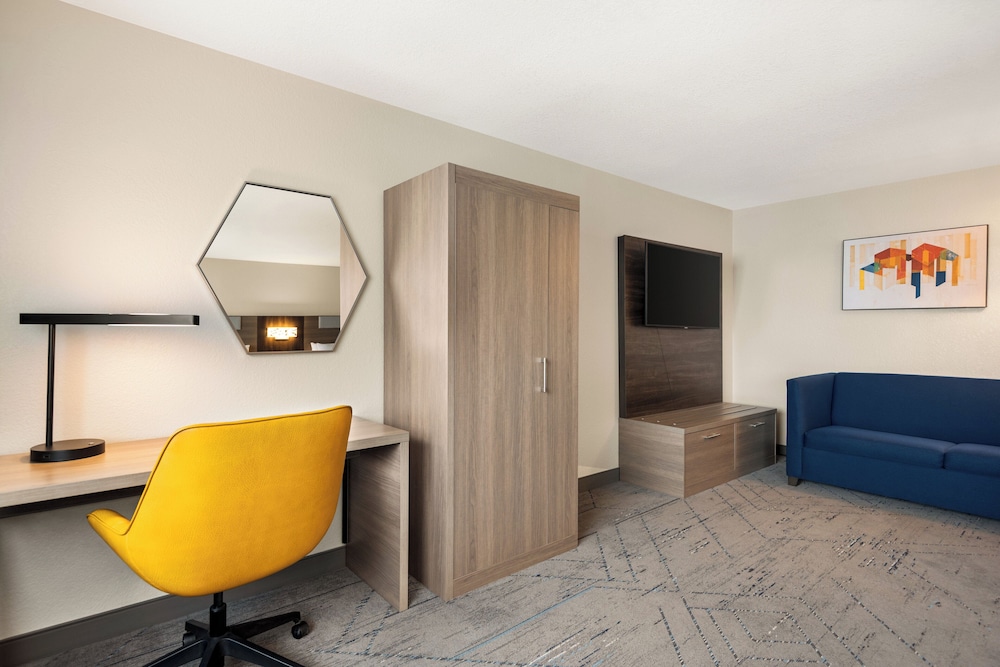 Holiday Inn Express Morgantown by IHG - photo 12