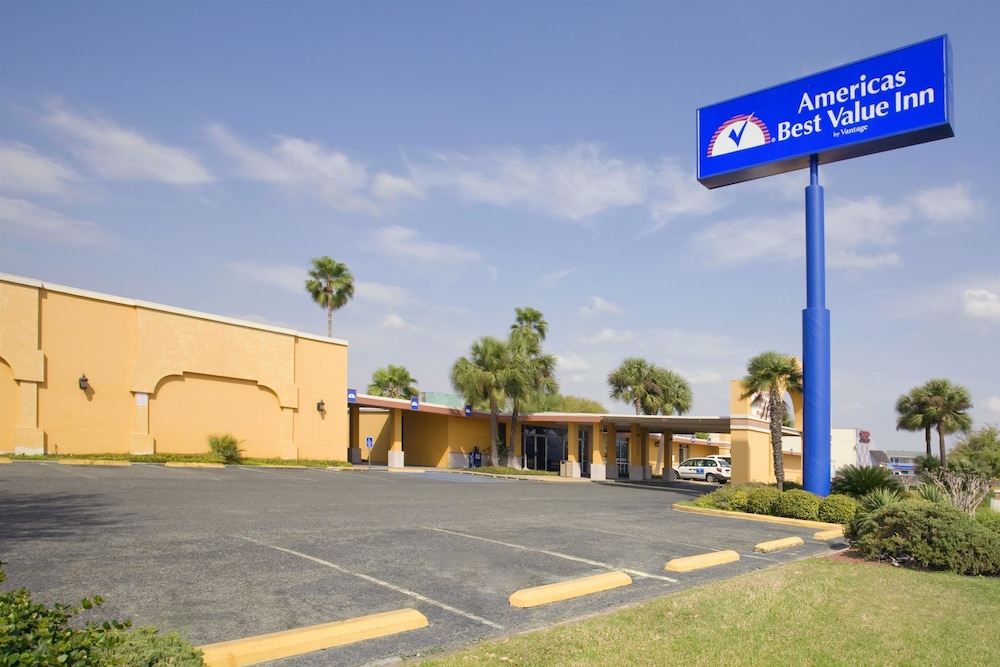 Americas Best Value Inn Laredo - photo 20