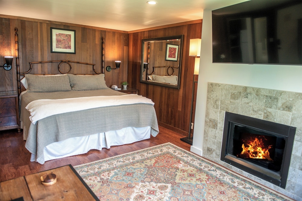 Inn at Buckhorn Cove - photo 9